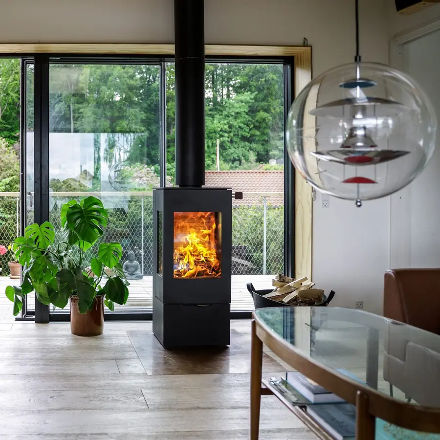 Rais Nexo 100 contemporary wood burner
